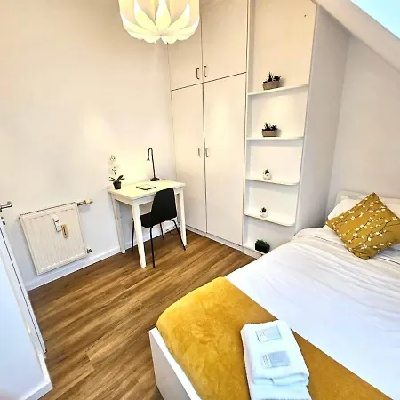 Living Stylish 2br And Free Parking Apartment *